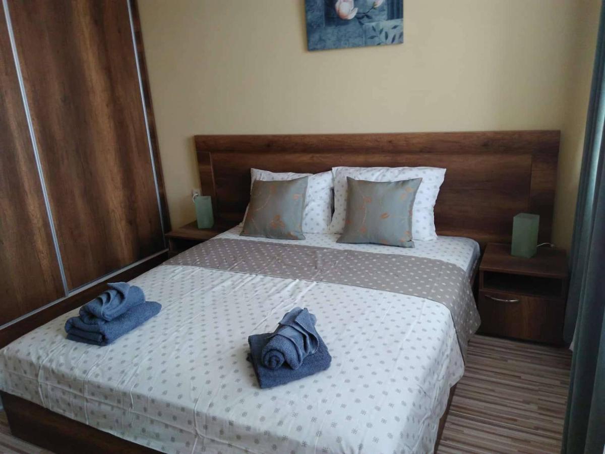 Nev Apart New Velingrad Exterior photo